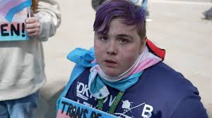 Canada: Near miss as truck drives wrong way