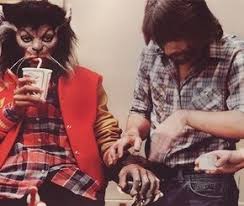 بالصور كيف كانت كواليس تصوير أغنية thriller لـ مايكل جاكسون عام 1982 صور نجوم art alqiyady celeb michael jackson thriller michael jackson quotes jackson
