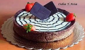 È una torta complessa, composta da più di quattro preparazioni: Pin Su Ricette