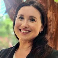 Margot Irwin's Instagram, Twitter & Facebook