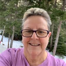 Carol Wnuk's Instagram, Twitter & Facebook