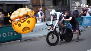 Filippo ganna, ineos, le tour, oh my; Ineos Grenadiers Mind Blowing Bike Change At The 2021 Giro D Italia Youtube