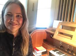 Gjestespill i Berg kirke i dag på gudstjeneste og dåpsgudstjeneste med  sogneprest Kristin Bakkevig og kirketjener Ole Solberg i tillegg til  frivillige.