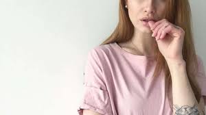 Leider gibt es einfach sehr viele schlechte #naildesigner !!!worauf sollte man achten wenn man ein #nag. Von Wegen Macke Darum Werden Sie Dank Nagelkauen Sogar Gesunder Gesundheit