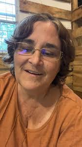 Leeanne Green's Instagram, Twitter & Facebook