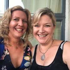 Leonie Steele (@loneypones)