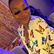 Destinee Brookes (@DestineeBrookes)