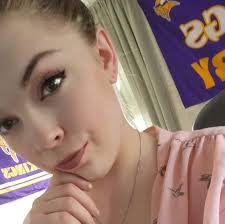 Presents from my boyfriend's roommate for me and my daughter! My boyfriend  got a shirt as well ☺️