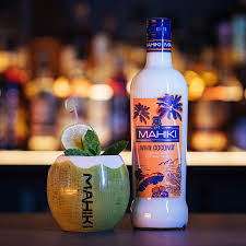 30 ml white rum 30 ml coconut liqueur 30 ml pineapple juice 15 ml blue curacao liqueur shake. Drinks Mahiki