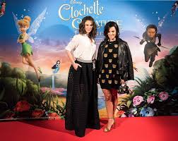 Teppiche online kaufen möbel 24 mehr als 42 anbieter vergleichen riesenauswahl von über 115637 teppiche 18056 kostenlos lieferbar. Bild Zu Lorie Pester Tinkerbell Und Die Legende Vom Nimmerbiest Vignette Magazine Alizee Lorie Pester Filmstarts De