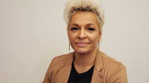 Elizabeth Savage, Author Information, Published Books, Biography, Photos,  Videos, and More ☆