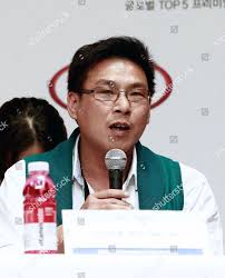 Taiwanese Film Director Hsu Chao-jen Speaks Foto de stock de contenido  editorial