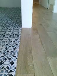 Charmes Et Parquets Carreaux De Ciment Et Parquet Massif Chene Carreau De Ciment Imitation Carreaux De Ciment Ciment