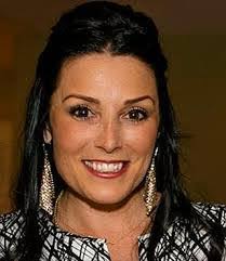 Michele Bear's Instagram, Twitter & Facebook