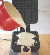 Tipps Und Grundrezept Fur Dicke Knusprige Waffeln Frisch Gebacken Und Tiefgefroren Aus Dem Toaster Rezept Knusprige Waffeln Waffeln Backen Belgische Waffeln