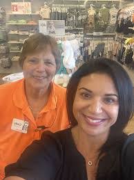 Alex Britto's Instagram, Twitter & Facebook