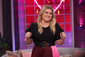 Kelly clarkson's split from brandon blackstock is providing the singer with a lot of material for her next album as the pair battle it out in court. Kelly Clarkson Shows Off Her Montana Ranch