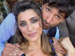 La sua compagna di ballo è particolarmente presente nella sua vita. Elisa Isoardi E Raimondo Todaro Insieme A Roma Il Gossip Si Scatena Corriere It