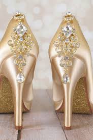 These Brilliant Gold Wedding Shoes Were Inspired By The Brilliant Colors That Are Traditional In An Indian Weddin In 2020 Wedding Shoes Fall Wedding Shoes Champagne Wedding Shoes