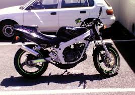 View trending motorcycle pictures of honda, yamaha, suxuki, kawasaki, aprilia, ktm and more. 1993 Suzuki Rg 125 F Photos Informations Articles Bikes Bestcarmag Com
