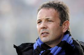 Sinisa mihajlovic the god's left footthe greatest free kick taker in history of football.free kick goals compilation of sinisa mihajlovic.mihajlovic: Hd Wallpaper Men S Blue And Black Scarf Sinisa Mihajlovic Football Milan Wallpaper Flare