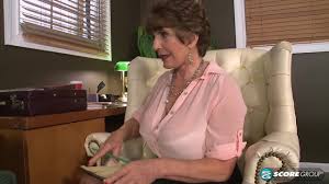 MILF Bea Tells Her Doctor Where It Hurts