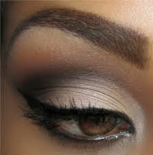 Il trucco dell'aceto bianco che salva i tuoi stivali in pelle dalle macchie di pioggia è il fashion trick da conoscere per come togliere le macchie dagli stivali in pelle che ami e mantenerli perfetti per essere indossati con ogni tuo outfit sia. Cronaca Di Un Matrimonio