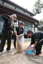 Followers from Overseas Spend Three Months in Spiritual Development Course  in Jiba