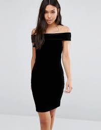 A Black Velvet Dress That Goes Off The Shoulders Cheap Black Dress Inexpensive Dresses Velvet Dress Short