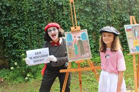 Centrul cultural francez nu are definite produse şi/sau servicii! ExpoziÅ£ie La Centrul Cultural Francez Parisul VÄzut Prin Ochi De Copil