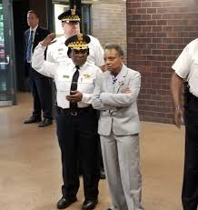 Jun 29, 2021 · chicago police chief blames increased crime on lenient courts. Chicago Police On Twitter This Morning Superintendent Eddie Johnson Chief Barbara West And Deputy Chief Kevin Johnson Welcomed Chicagosmayor To The Cpdetd Education And Training Academy To Meet The Newest Members Of