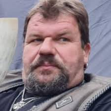 🙌 Heute startet unser Online-Adventskalender! 🎄 Im ersten Türchen könnt  ihr euch auf 3️⃣ signierte Manuel Neuer-Trikots freuen! 😍 🎁 Jetzt  gewinnen: https://fc.bayern/Advent-FB1