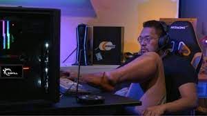 Starcraft' Pro Gets 'Foot Up' On Rival