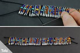 Perlen begeistern seit jeher durch ihren dezenten glanz und ein angenehm zartes gefühl auf der haut. Rocailles Armband Selber Machen Anleitung Zum Weben Talu De