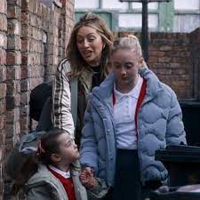 Coronation Street's Lou Michaelis... - Inside Soap Magazine | Facebook