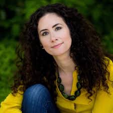 Tricia Knowles's Instagram, Twitter & Facebook