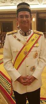 Tunku laksamana kedah tengku sarafudin badlishah sultan sallehuddin was proclaimed the new raja muda of kedah on sunday. Warisan Raja Permaisuri Melayu Istiadat Pemasyhuran Dytm Raja Muda Kedah Darul Aman