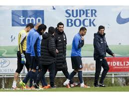Fonseca won three successive doubles in charge of shakhtar donetsk between 2016 and 2019, as well as a portuguese cup with braga in 2016 and a portuguese super cup with porto in 2013. Paulo Fonseca Deixou O Comando Tecnico Do Fc Porto Acoriano Oriental