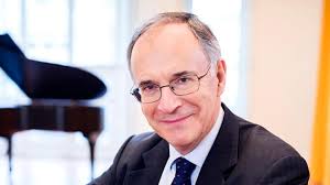 The Journey of Leadership: How CEOs Learn to Lead From the Inside Out