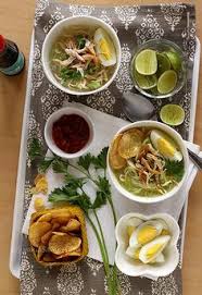 In street side warung or humble restaurants, soto ceker is usually offered as a variation of popular soto ayam (chicken soto), which employ the identical soup base Food Styling