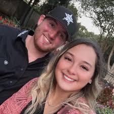 Make a splash with up to $700 off + 60% off second guest + kids sail free.