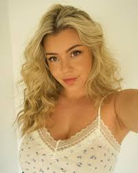 Brooke (@brookeabb) • Instagram photos and videos