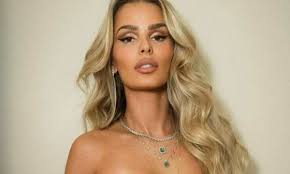 Sextas musicais recebe Fernanda Cabral nesta sexta-feira (13/5)