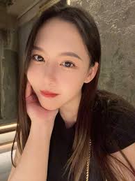 could i be your girlfriend or am i not your type? 😅