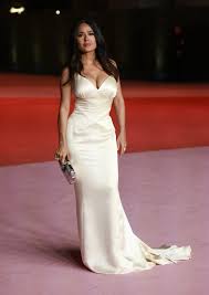 Image result for tbn:HFtWAzeSwhW-3M::upload.moldova.org/movie/actors/s/salma_hayek/thumbnails/tn2_salma_hayek_4.jpg