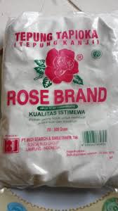 Kemudian, kamu bingung, sebenarnya pempek itu harusnya bikin pakai tepung sagu atau tapioka ya? Review Tepung Tapioka Rose Brand Anni Friends