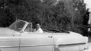 There is an infinite list of things he could have done if, instead of inhaling all that exhaust, he had just hit the road for new york, chicago, los angeles, or san francisco. Kennedy Toole El Genio Que Enterro Al Escritor
