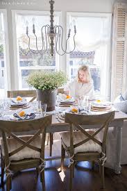 Lemon And Chamomile Spring Table Ella Claire In 2020 Decor Seasonal Home Decor Country Style Decor