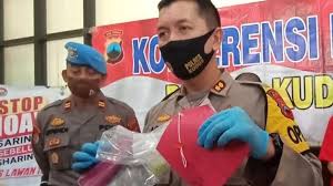 Pt outsourcing service indonesia merupakan perusahaan outsourcing swasta penyedia jasa security dan satpam terbaik di jakarta indonesia. Konsumsi Inex Biduan Dangdut Ayu Vaganza Ditangkap Polres Kudus Suara Jateng