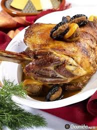 Epaule D Agneau Facon M Qalli Aux Abricots Et Aux Pruneaux Farcis Recette Epaule Agneau Recette Tajine Gigot Agneau Four